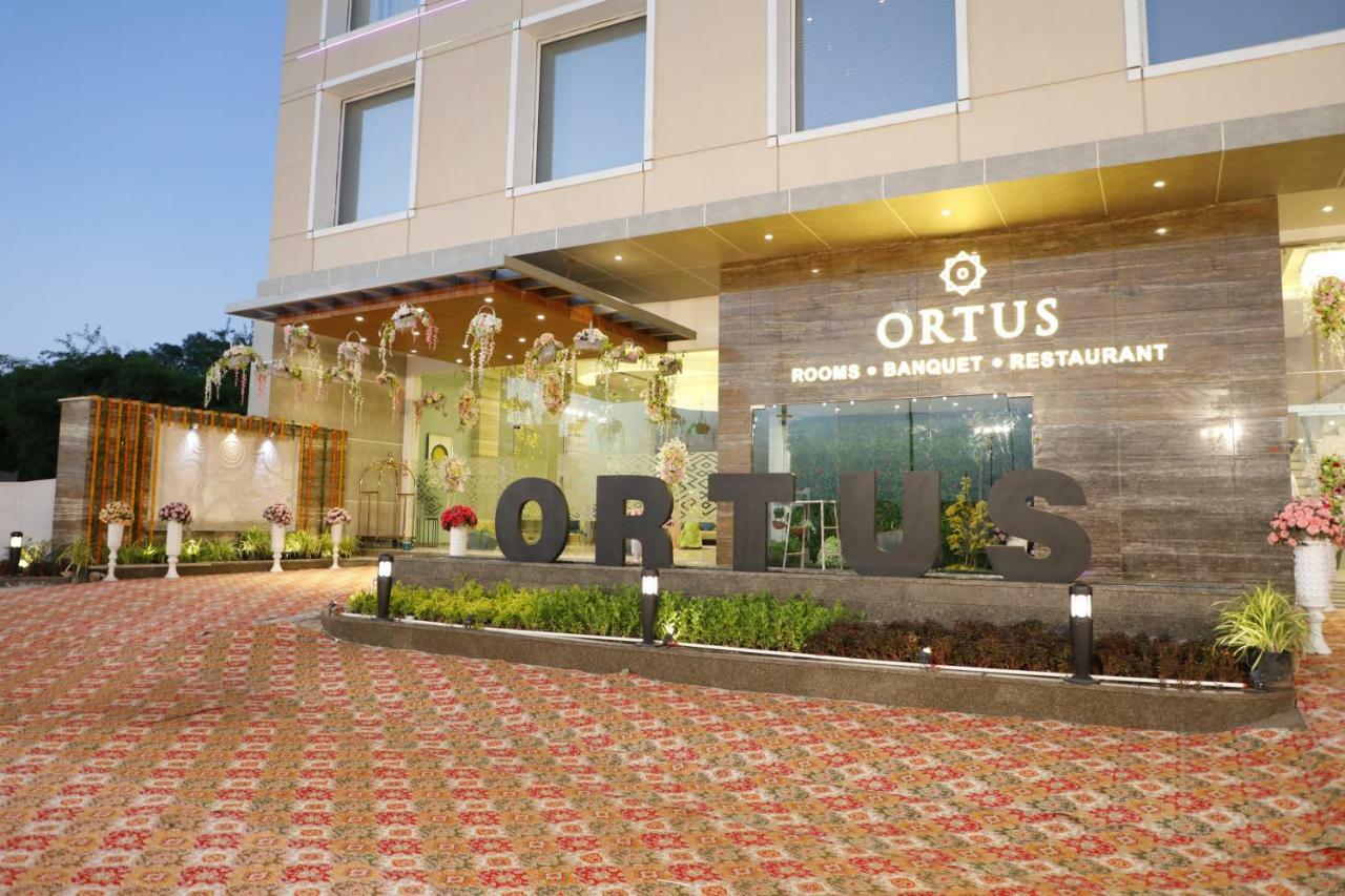 Hotel Ortus Kota  Exterior photo