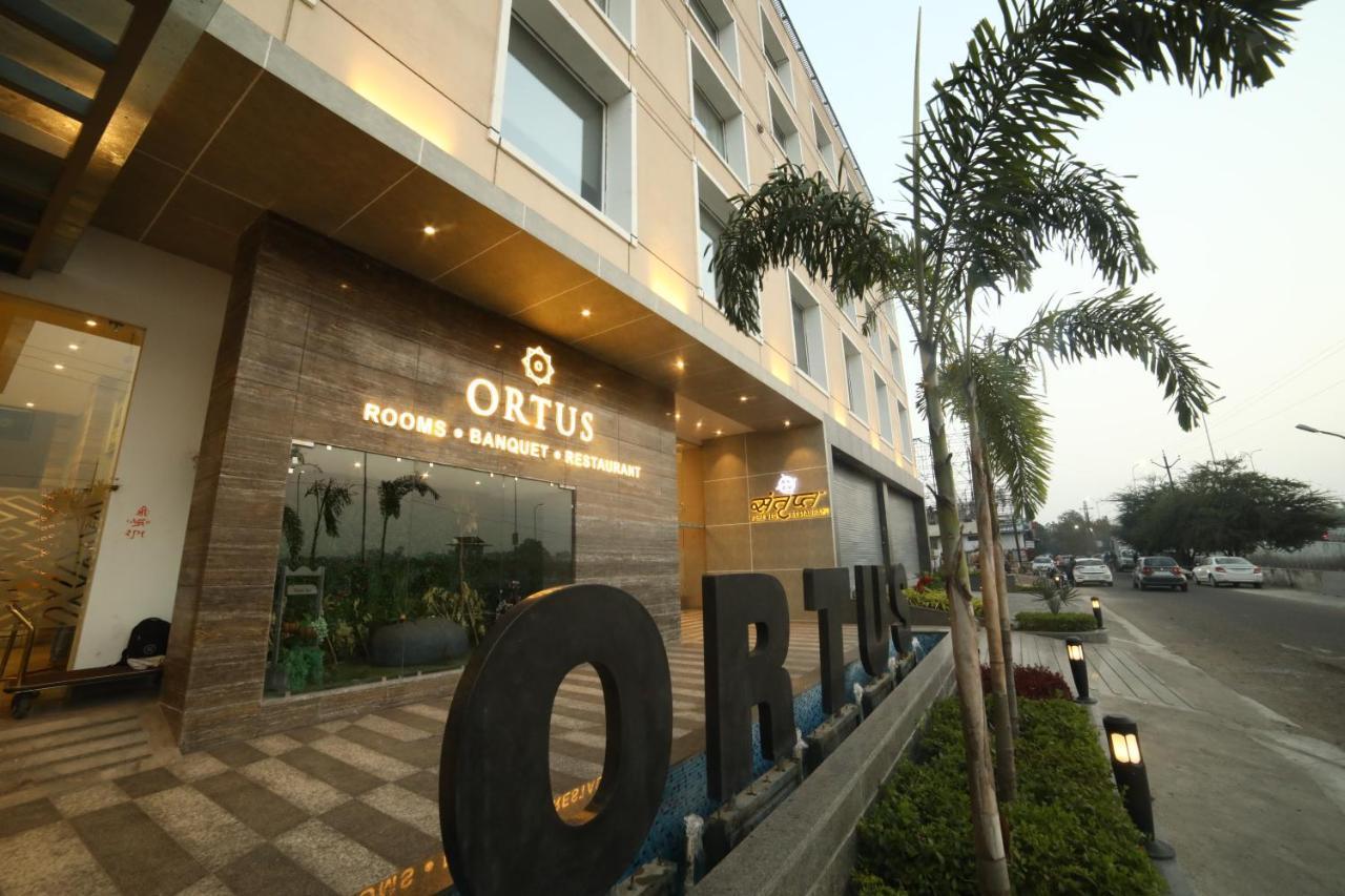 Hotel Ortus Kota  Exterior photo
